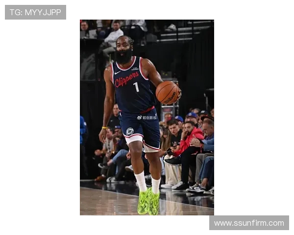 哈登三分神准轰26分 半场7投9中状态回暖带队逆袭